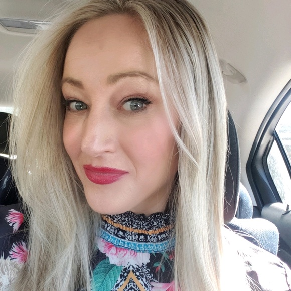 Profile Picture of Andrea Clarkson (@andyfc17) on Poshmark