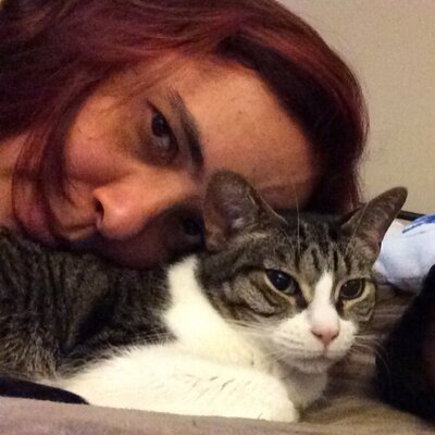 Profile Picture of Maria Julia Guimaraes (@mjuliaguimaraes) on Twitter