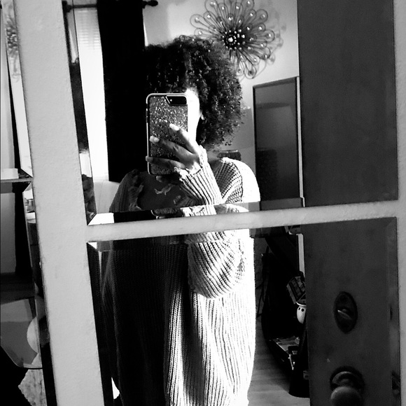 Profile Picture of Driaa Driaa (@audriagivens02) on Poshmark