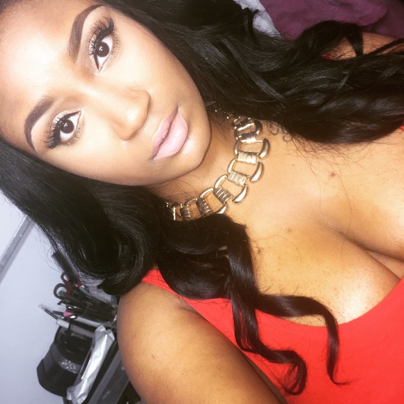 Profile Picture of Raeven Kirk (@raevenmarie) on Poshmark