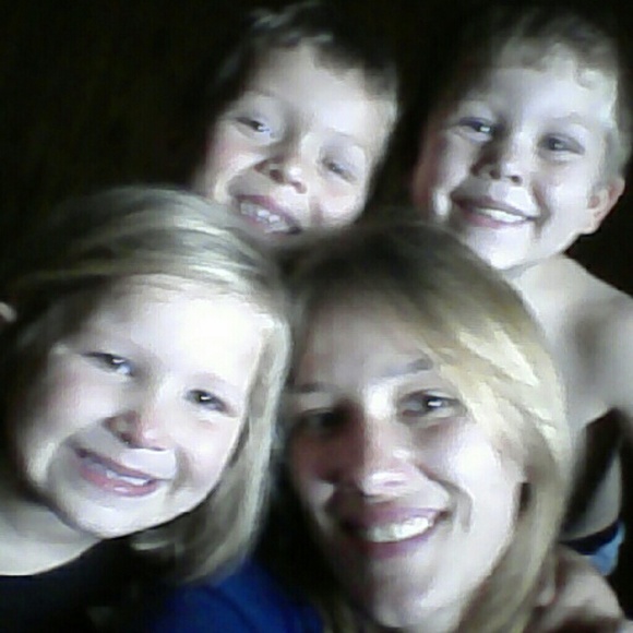 Tabitha Brenot - Poshmark Profile Picture of Tabitha Brenot (@renee1990) on Poshmark