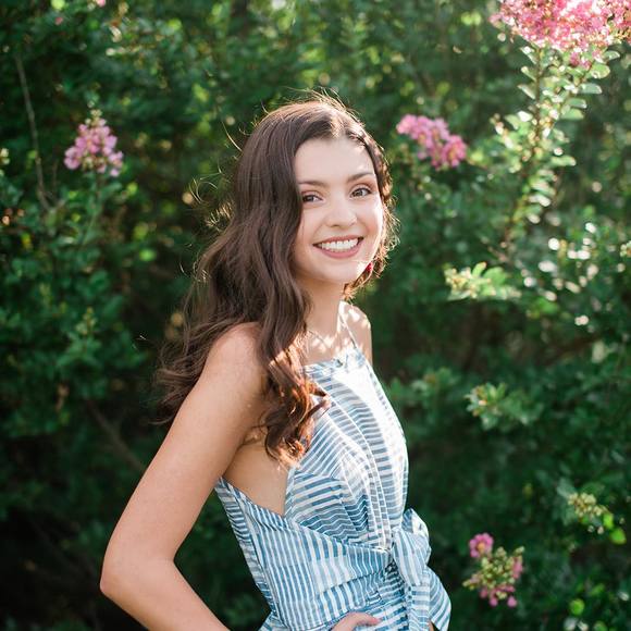 Profile Picture of Emma Blank (@emmablank3) on Poshmark
