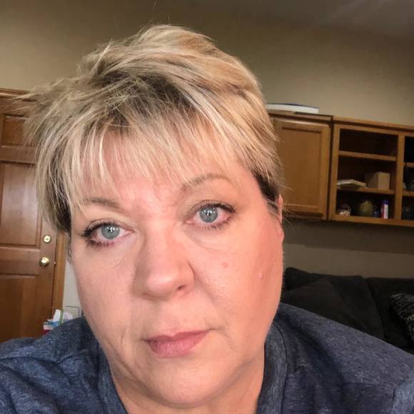 Profile Picture of Sherrie Wise (@sherriewise) on Poshmark