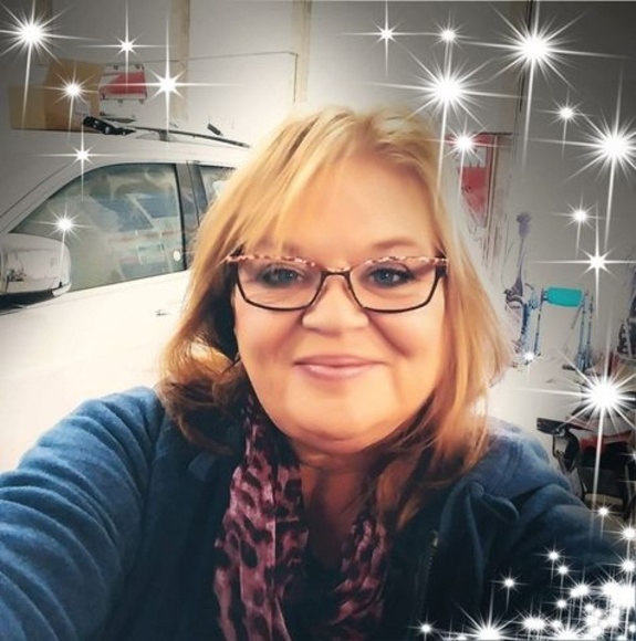 Lori Sivret - Poshmark Profile Picture of Lori Sivret (@lace665) on Poshmark