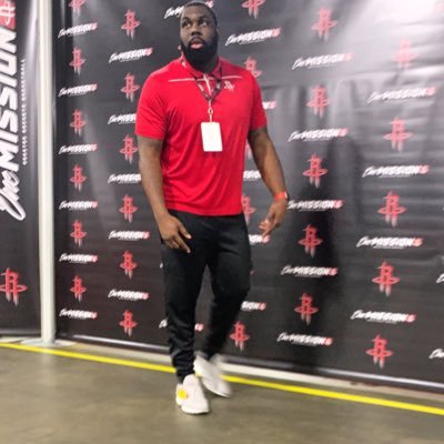 Profile Picture of Dillion Sneed (@CoachDeeSneed) on Twitter