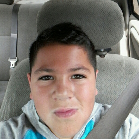 Profile Picture of Cesar Sarmiento (@cesarmiento) on Poshmark