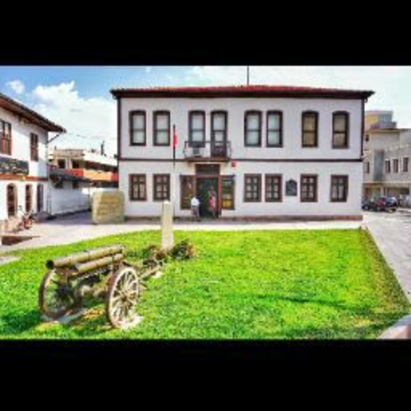 Kutluhan Özçelik - Poshmark Profile Picture of Kutluhan Özçelik (@ruhatcolakoglu) on Poshmark