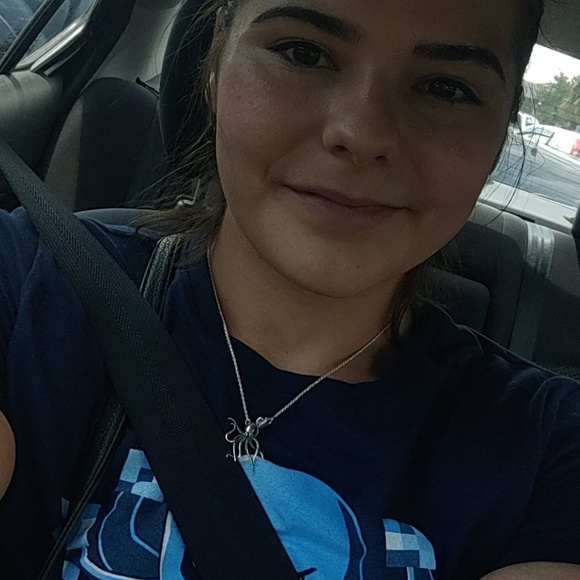 Profile Picture of Jessica Russ (@jessruss97) on Poshmark