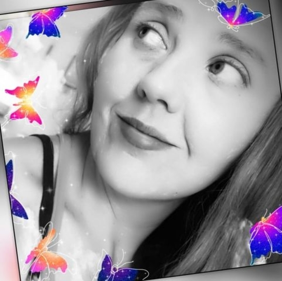 Profile Picture of Tiff Gmm (@tiffmadismom) on Poshmark
