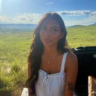 Profile Picture of kara (@kara.larsen) on Instagram