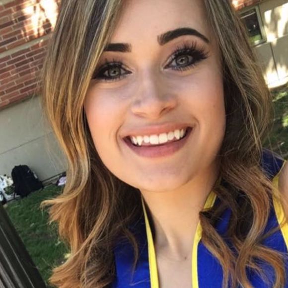 Profile Picture of Jaclyn Allen (@jaclynallen1128) on Poshmark