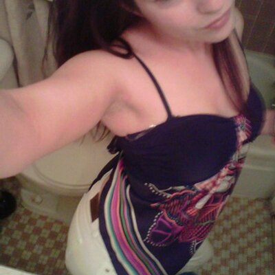 Profile Picture of Karlene  Steele (@baddestqueensin) on Twitter