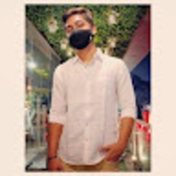 Profile Picture of Darshil Dave (@darshildave) on Poshmark