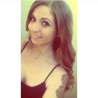 Profile Picture of Nancy Barnes  🖤 (@n_cbxo) on Twitter