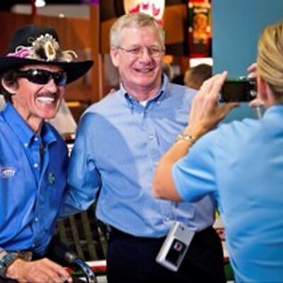 Profile Picture of Bob Weitzel (@WeitzelBob) on Twitter