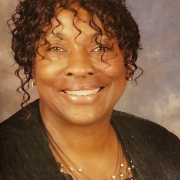 Profile Picture of Thelma Howard (@thelma_howard) on Poshmark
