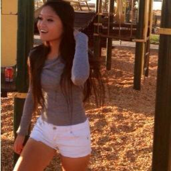 Profile Picture of Lina Tran (@linatran) on Poshmark