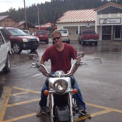 Profile Picture of Kyle Darrah (@shakeydays) on Twitter