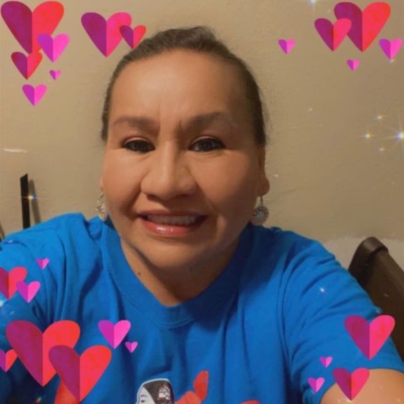 Profile Picture of Julia Bieber (@juliaannbieber) on Poshmark