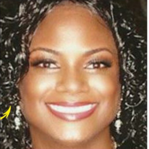 Profile Picture of Richetta Hall (@richettahall) on Poshmark