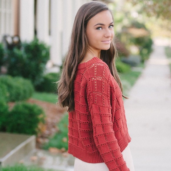 Profile Picture of Grace Laurentz (@laurentz) on Poshmark