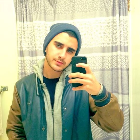 Profile Picture of Mike Torosian (@mikemko) on Poshmark