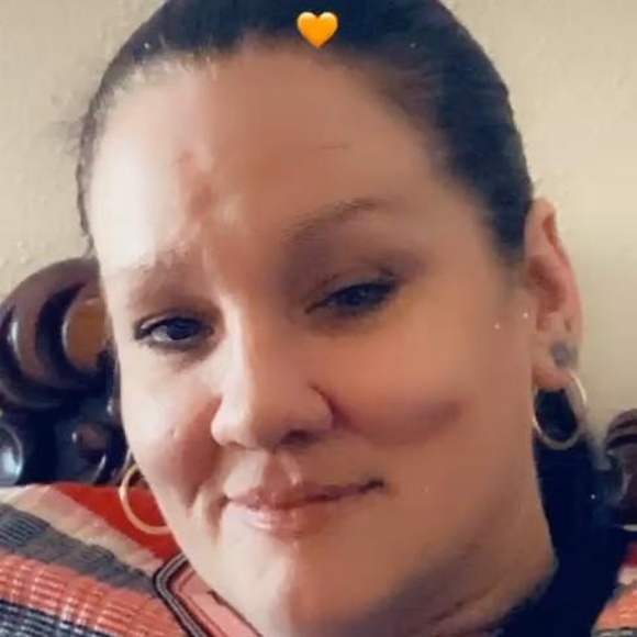 Profile Picture of Tina Ryan (@tinaryan118) on Poshmark