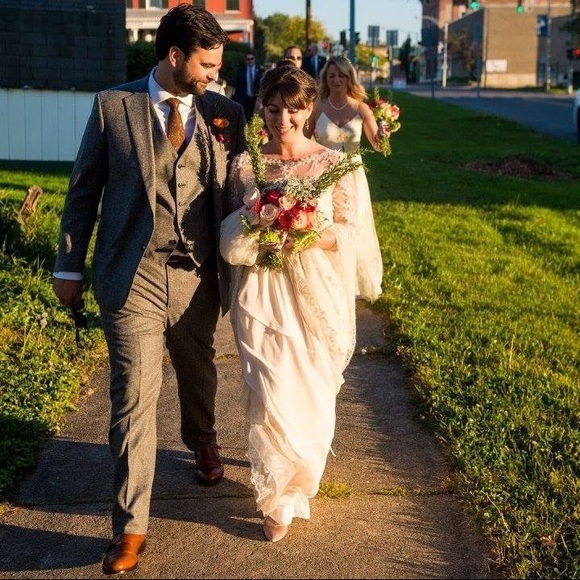 Profile Picture of Geoffrey Vanderwoude (@geoffvanderw) on Poshmark