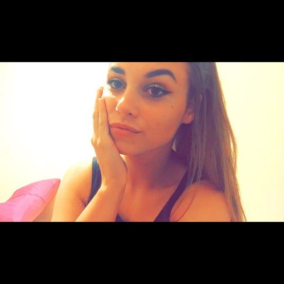 Profile Picture of Justyna Kotlarczyk (@kotlarczykj) on Poshmark