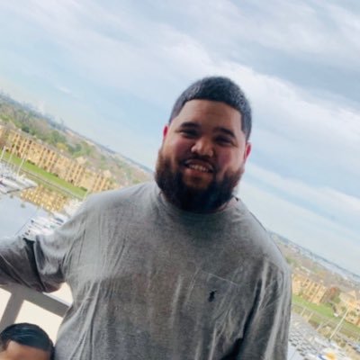 Profile Picture of Jesse R 🐺 (@LysolGotStacks) on Twitter