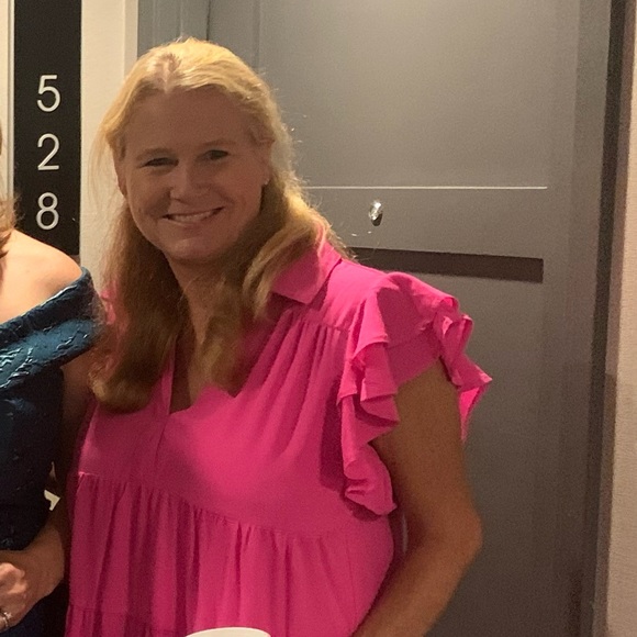Profile Picture of Hope Conway (@hope_conway) on Poshmark