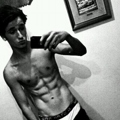 Profile Picture of El Chico Sin Color™ (@JesusRozasAlvar) on Twitter