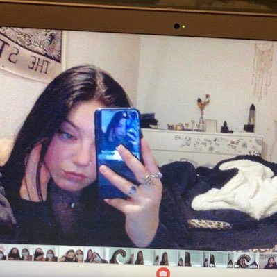 Profile Picture of Jenny Oder So (@tscheeennyy) on Twitter