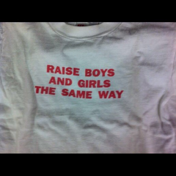 Profile Picture of Molly Buehler (@mollyb1234) on Poshmark