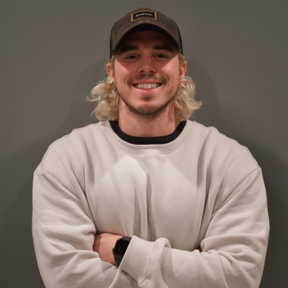 Profile Picture of Jake Dellen (@jkdellen) on Poshmark