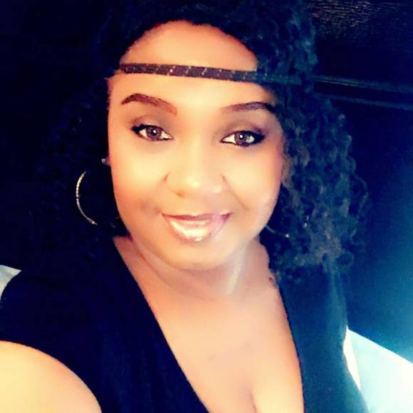 Profile Picture of Yolanda Calloway (@ymiller35) on Poshmark