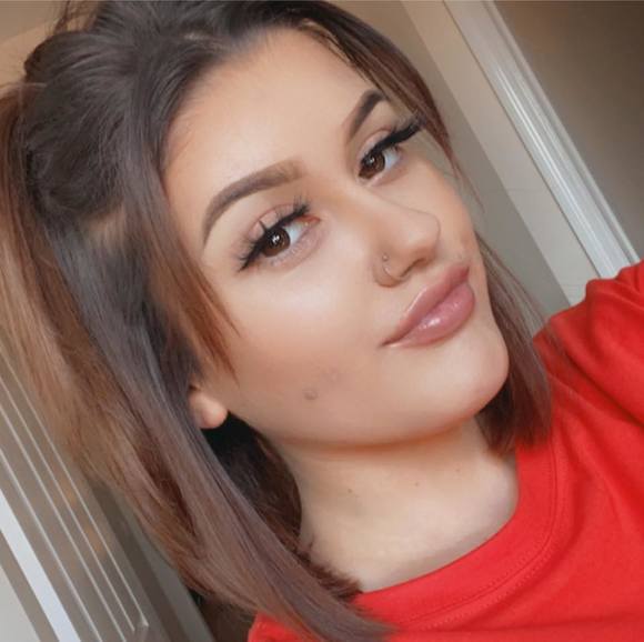 Profile Picture of Isabelle Raven (@isabelldianee) on Poshmark