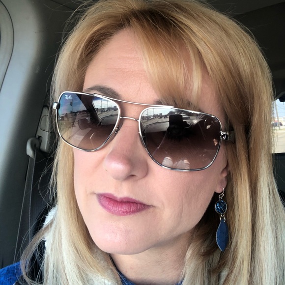 Profile Picture of Nancy Dawes (@nancy_dawes) on Poshmark