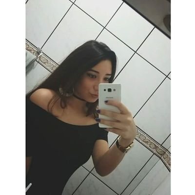 Profile Picture of Roberta (@RobertaLara599) on Twitter