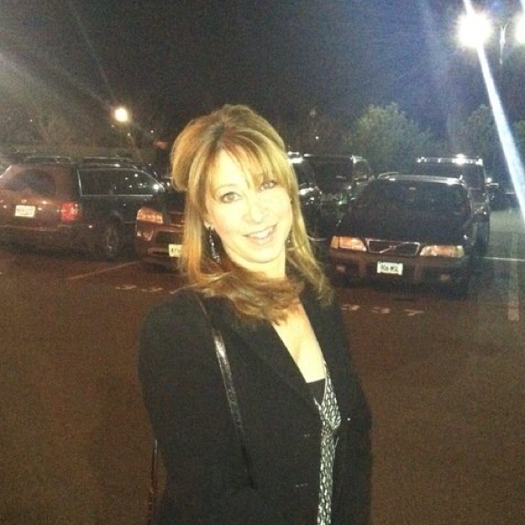 Profile Picture of Ellen Mancuso (@ellebelle67) on Poshmark