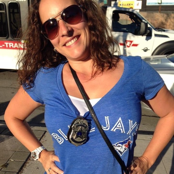 Profile Picture of Christine Macdougall (@skittelyrops) on Poshmark