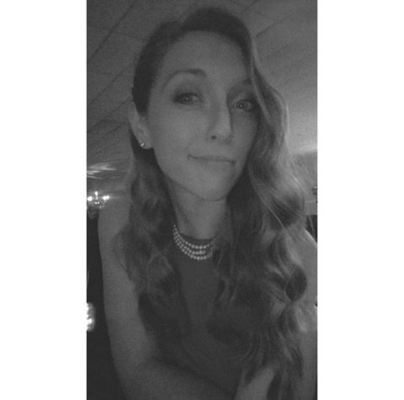 Profile Picture of Sara Claspell (@saraclaspell) on Poshmark