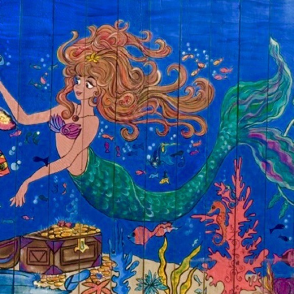 Debora Almeida - Poshmark Profile Picture of Debora Almeida (@debhancz) on Poshmark