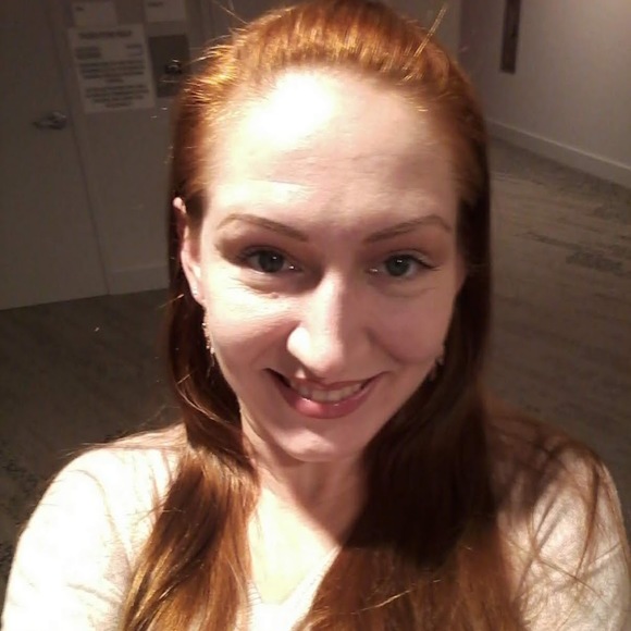 Profile Picture of Rhonda Hauswirth (@rhondamh78) on Poshmark