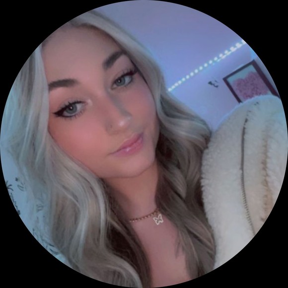 Profile Picture of Mackenzie Jupin (@mackenziejupin) on Poshmark