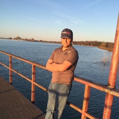 Profile Picture of Ihsan Al Jawaheri (@ihsanbukanidol) on Twitter