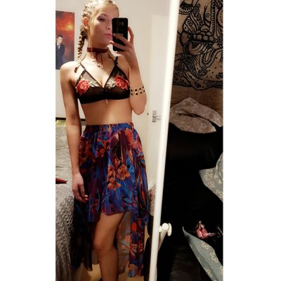 Profile Picture of Abby Thomson (@abbythomson11) on Twitter