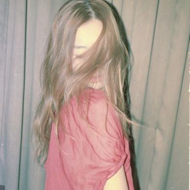 Profile Picture of ES (@EllieSuh) on Twitter