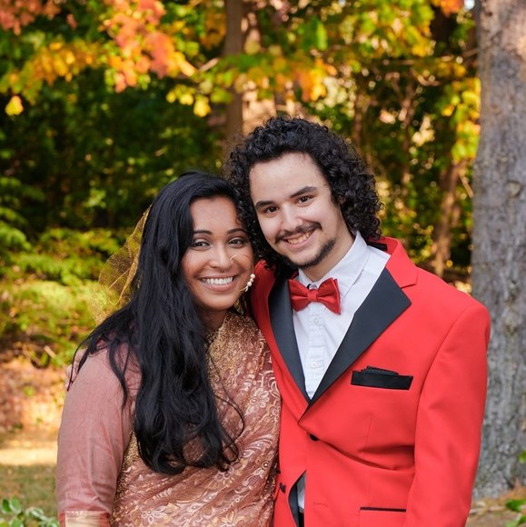 Profile Picture of Saraf Rahman (@sarafrahman) on Poshmark