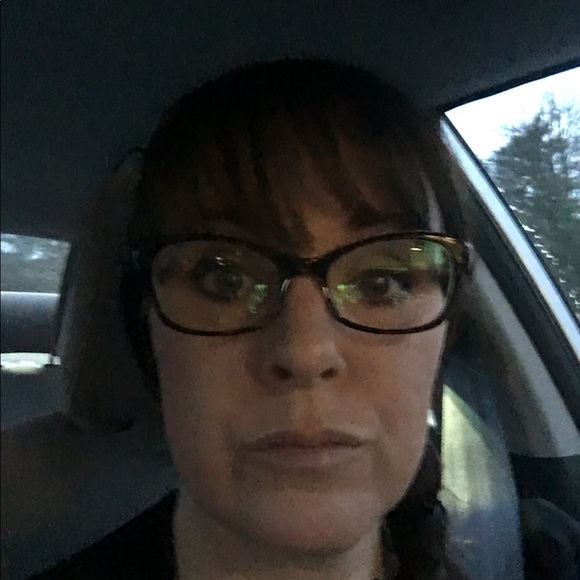 Profile Picture of Patience Holdren (@patienceholdren) on Poshmark